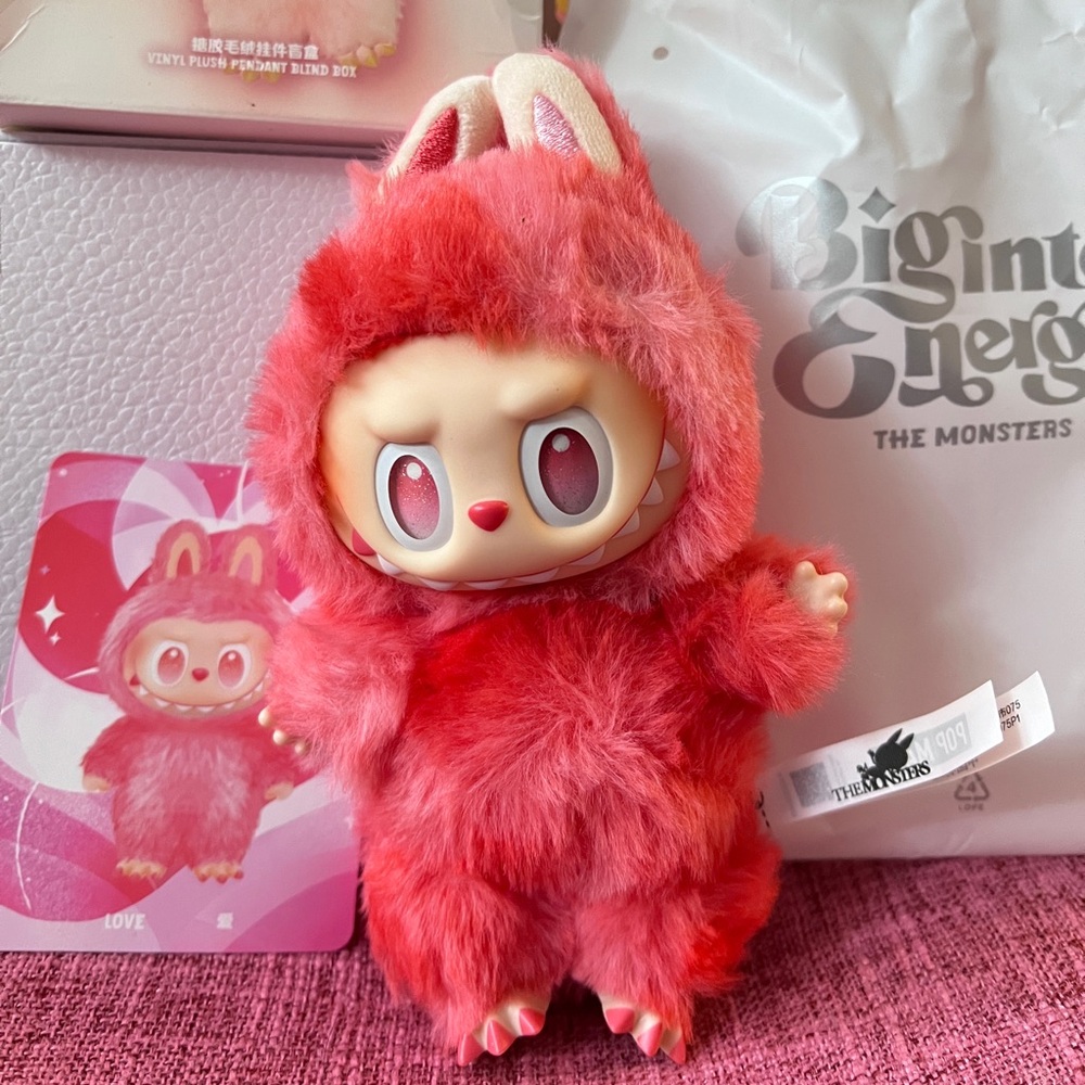 The Monster Labubu3.0 “Big into Energy“ Series Plush Pendant - “Love“